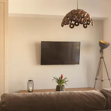Luxury Apt With Parking-Living Stone Silver-2